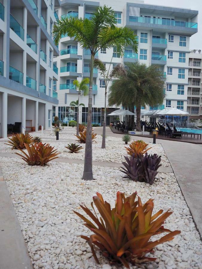 Grand Blue Condominium By Mary Mae Phim Esterno foto